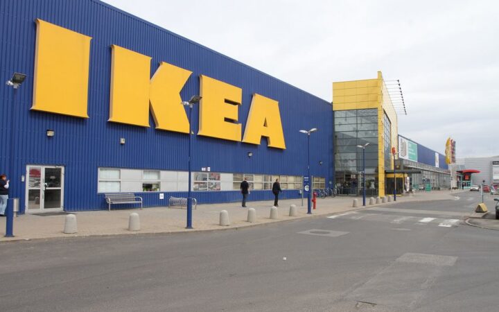 Справа співробітника IKEA, звільненого за ЛГБТ-пост у Польщі, знову на часі. Є остаточний вирок суду