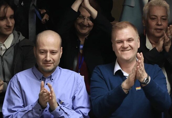 2 березня у південному передмісті Афін відбулося перше одностатеве весілля
