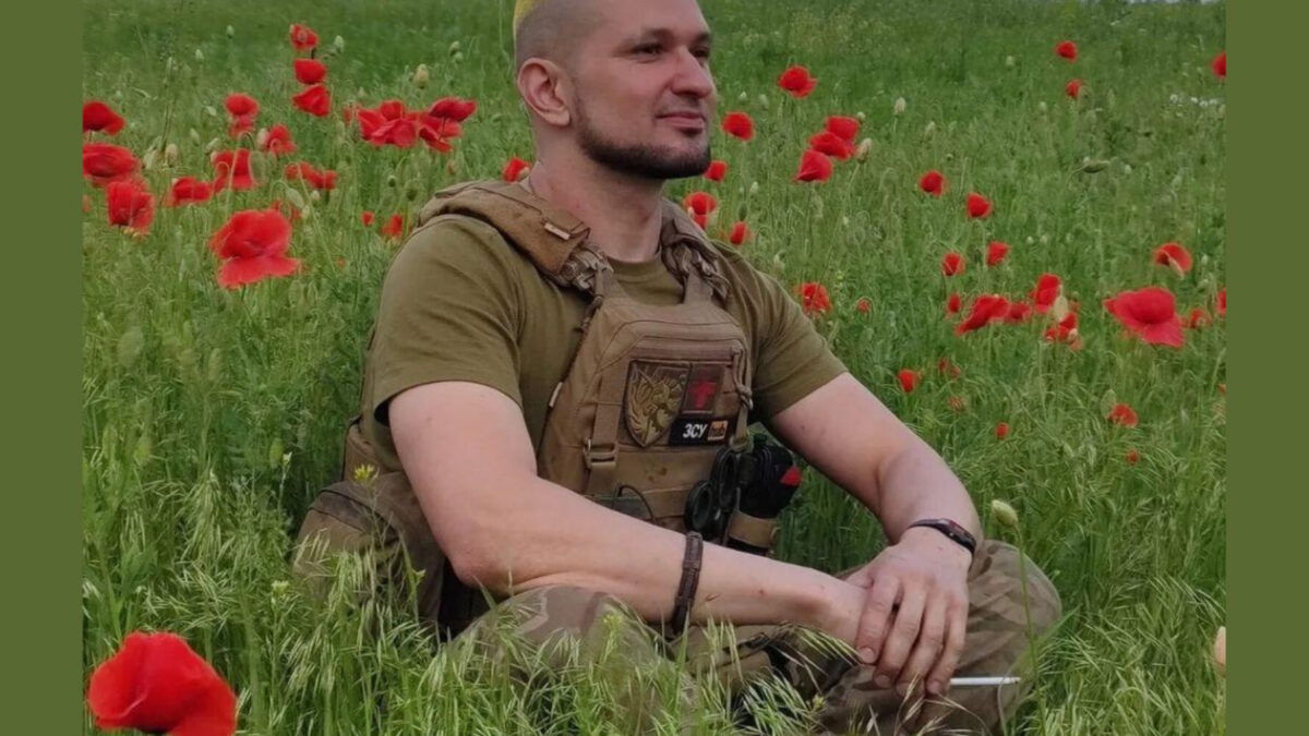 «Знаю геїв серед священників». Військовий Віктор Пилипенко відповідає патріарху Філарету