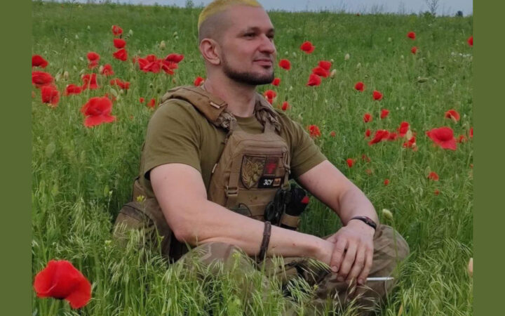 «Знаю геїв серед священників». Військовий Віктор Пилипенко відповідає патріарху Філарету