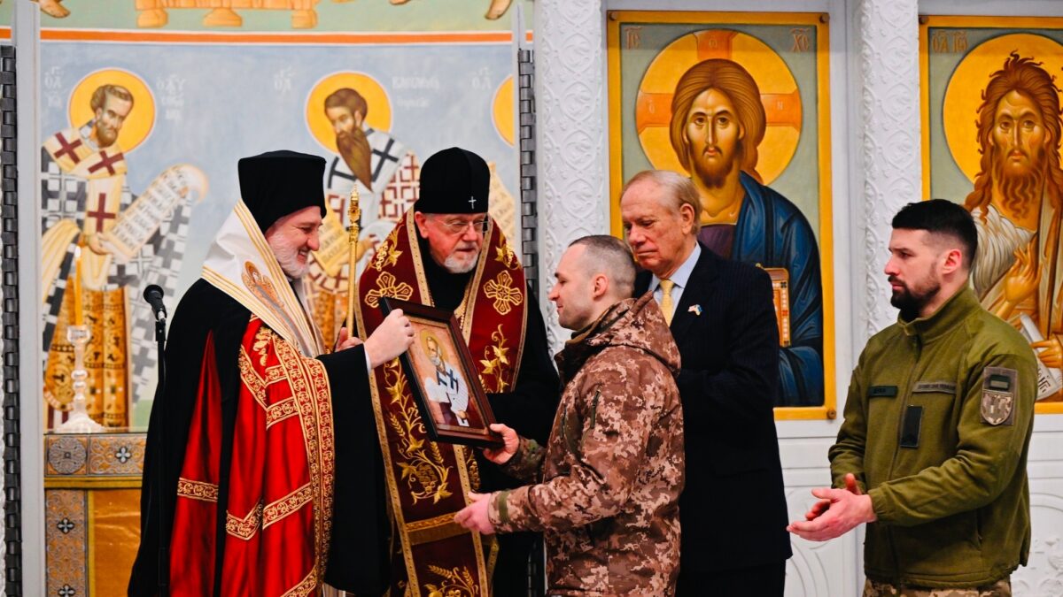 Дискримінація людей через те, кого вони кохають — це не Православ’я, архієпископ Американський Елпідофор