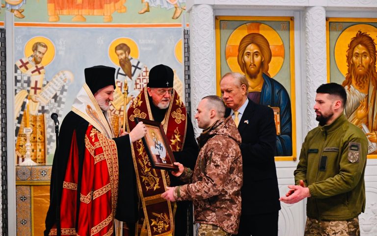 Дискримінація людей через те, кого вони кохають — це не Православ’я, архієпископ Американський Елпідофор