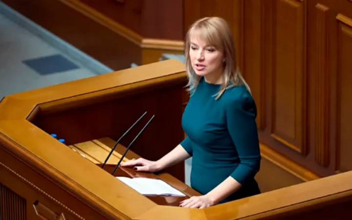 Олену Шуляк включено до так званого реєстру “ДИСКВАЛІФІКОВАНІ” через підтримку ЛГБТ-спільноти