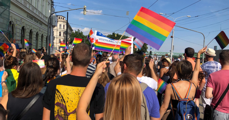 У Словаччині подали на розгляд поправку до закону, яка забороняє «пропаганду» ЛБТКІ+ у школах