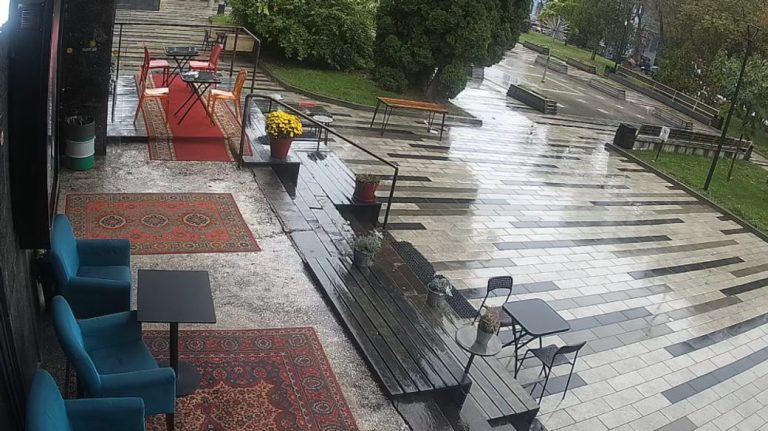 У Тернополі з гастрономічного кластеру невідомі вкрали прапор ЛГБТ