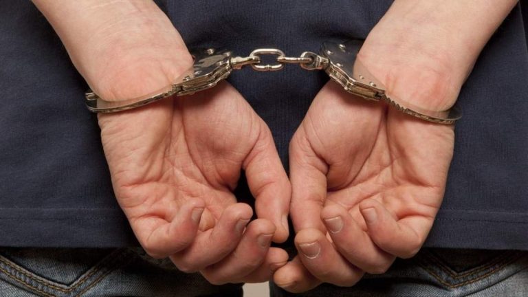 У Мукачеві засудили трьох вимагачів за шантаж гея компрометуючим відео