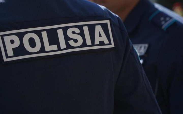 В Алмати поліцейські та противники ЛГБТ увірвалися на захід «Фемініти»