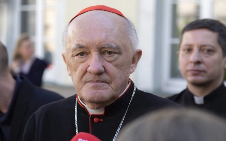 Архієпископ-митрополит Варшави: церква має спокійно і толерантно ставитися до можливого запровадження в Польщі реєстрованих цивільних партнерств