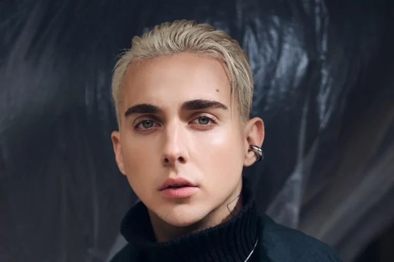Melovin розповів про стосунки з чоловіком та його зраду: “До кінця не оговтався”