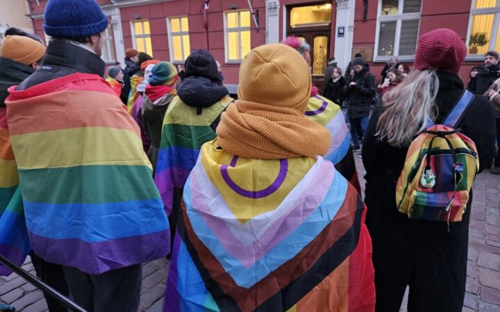 Біля Сейму Латвії піснями протестували проти мови ненависті