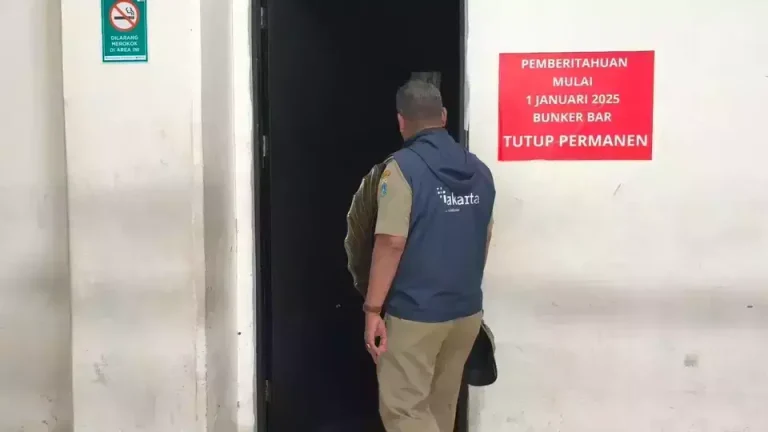 Після звинувачень у проведенні ЛГБТ-заходів, на півдні Джакарти закривається бар