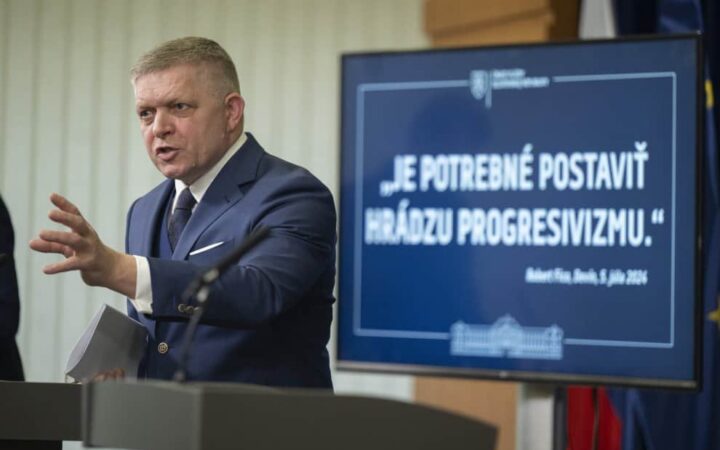 Фіцо запропонував зміни до конституції з закріпленням існування двох статей