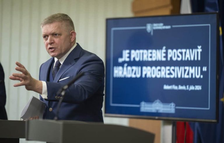 Фіцо запропонував зміни до конституції з закріпленням існування двох статей
