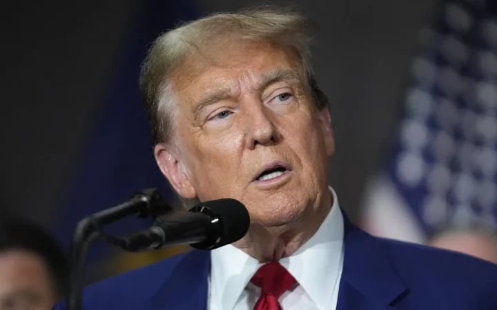Трамп розпорядився визнати в США дві статі