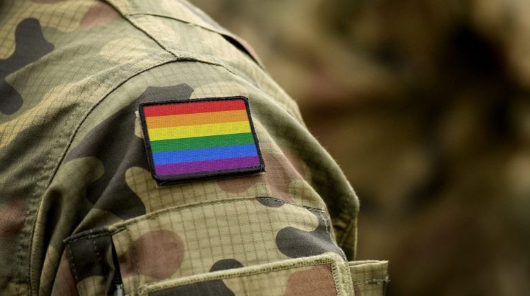 Відкритий гей в ЗСУ: тиск через інтерв’ю