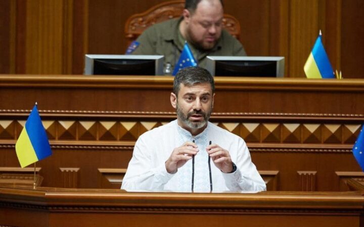 Омбудсмен представив доповідь з рекомендаціями щодо захисту прав ЛГБТК+ в Україні