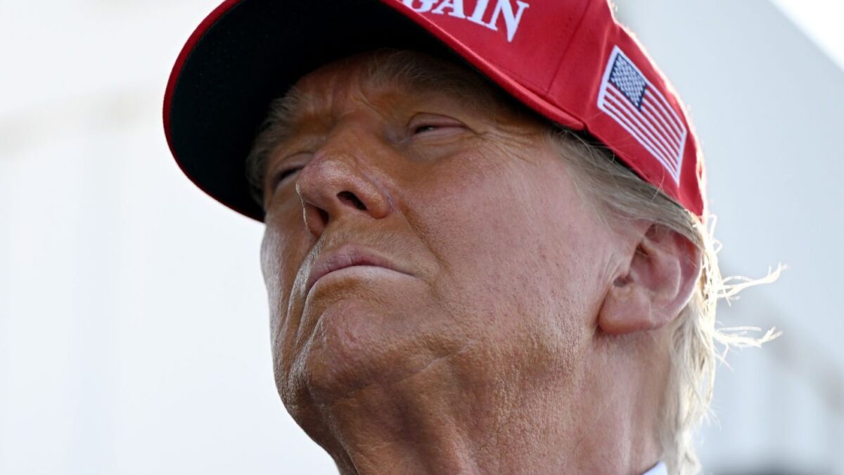 Військова заборона Трампа щодо трансгендерів торкнеться тисяч людей у збройних силах США