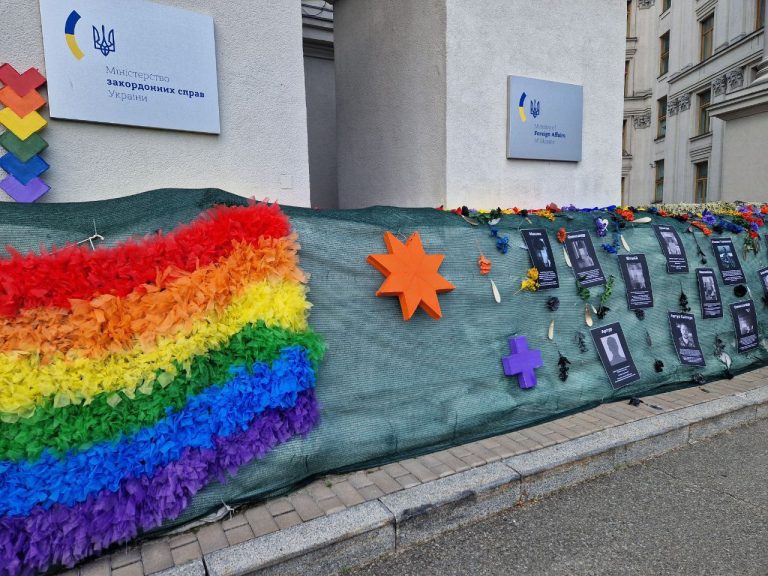 У Києві сталися сутички. Як проходив ЛГБТ-фест KyivPride Park