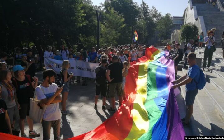 Війна з переконаннями. У Криму все частіше переслідують за «пропаганду» ЛГБТ