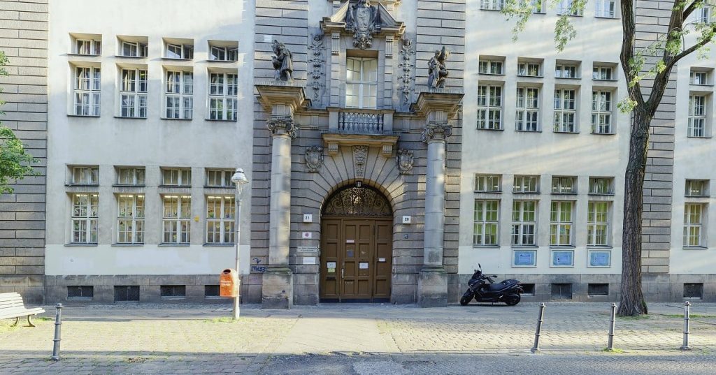 Мобінг ґей-вчителя в Берліні: держсекретар говорить про системні проблеми