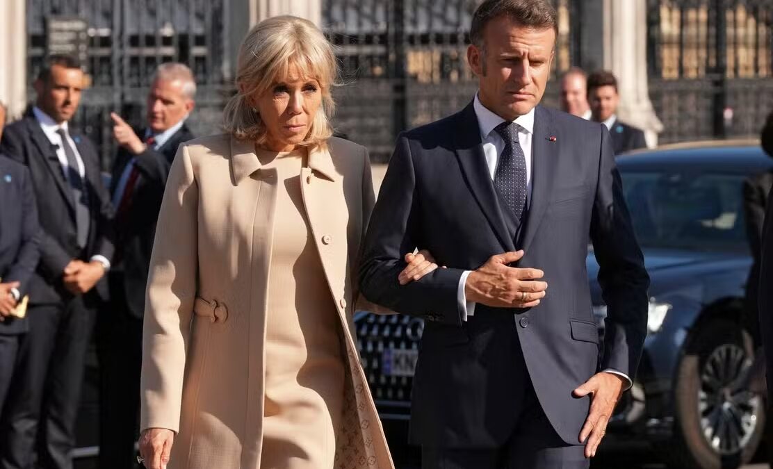 Суд скасував вироки за наклеп двом жінкам, які заявляли, що перша леді Франції є чоловіком