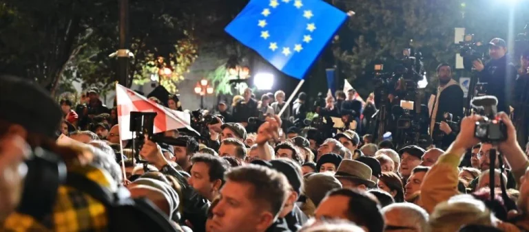 Атаки на свободу слова та ЛГБТІК+-спільноту в Грузії не залишаються без наслідків