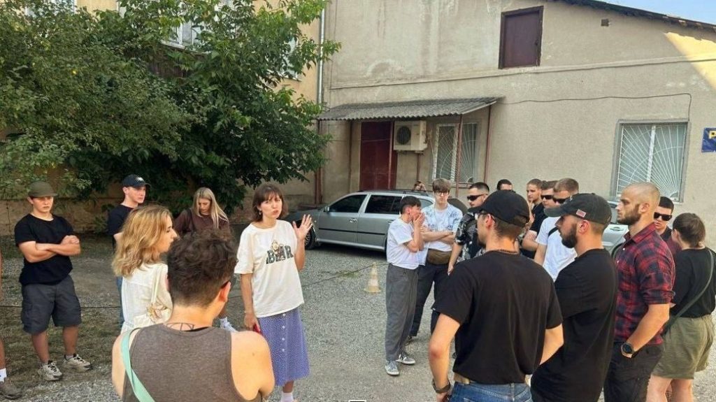 В Івано-Франківську намагалися зірвати відкриття ЛГБТ+ ком’юніті-центру