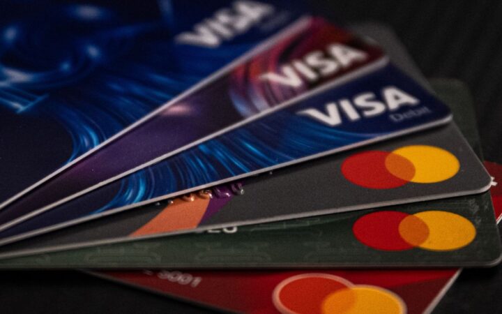 Чому Visa та Mastercard забороняють «дорослий» контент? Ось усе, що вам потрібно знати