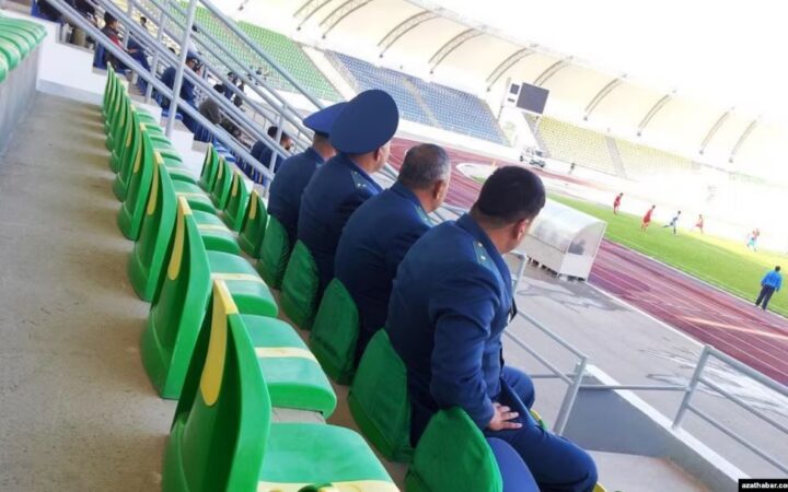 У Туркменістані розгорнули кампанію з виявлення ЛГБТК серед підлітків