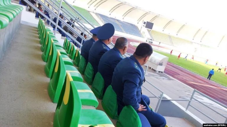 У Туркменістані розгорнули кампанію з виявлення ЛГБТК серед підлітків
