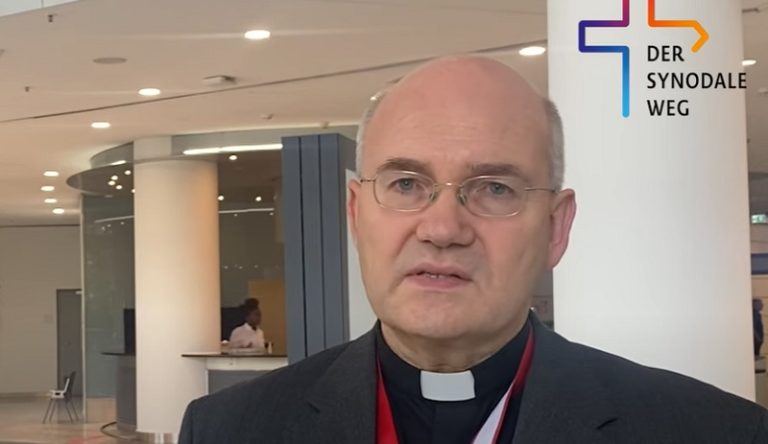 Третя німецька дієцезія запровадила офіційні благословення для ЛГБТ-пар