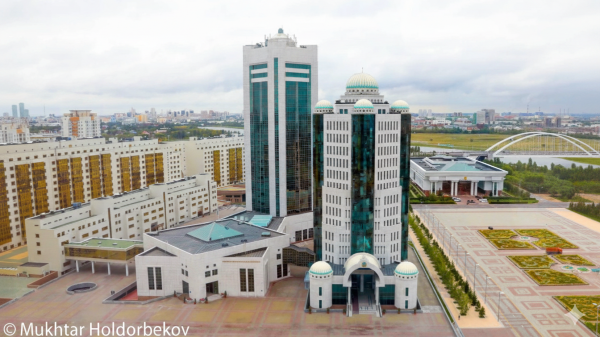 У Сенаті Казахстану відклали розгляд законопроєкту про заборону «пропаганди ЛГБТ»