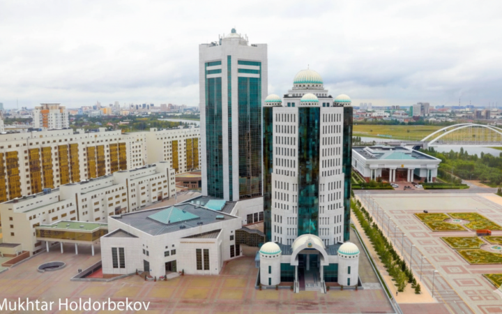 У Сенаті Казахстану відклали розгляд законопроєкту про заборону «пропаганди ЛГБТ»